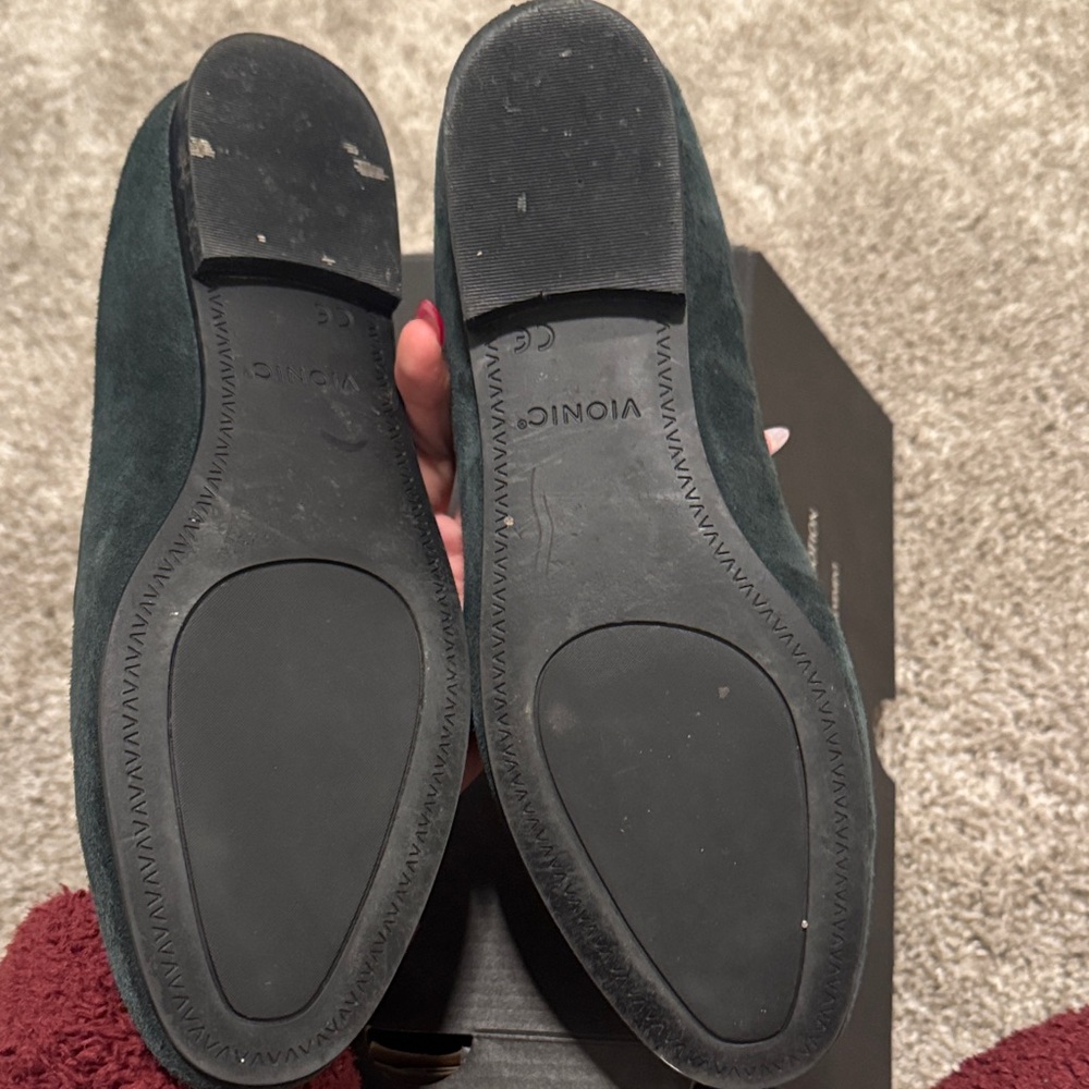 Vionic Women's Elegant Black Loafers - Picture 3 of 7